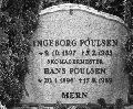R1156 Gravsten på Mern kirkegård. R1156 Gravsten på Mern kirkegård.